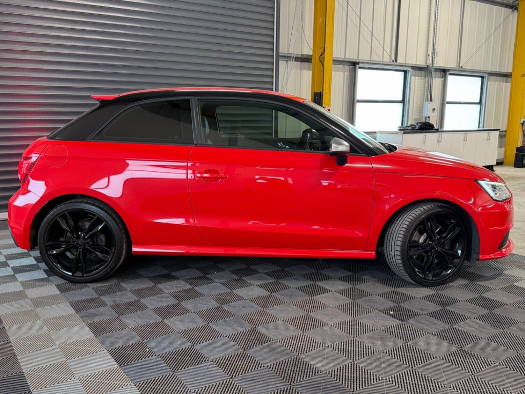 AUDI S1