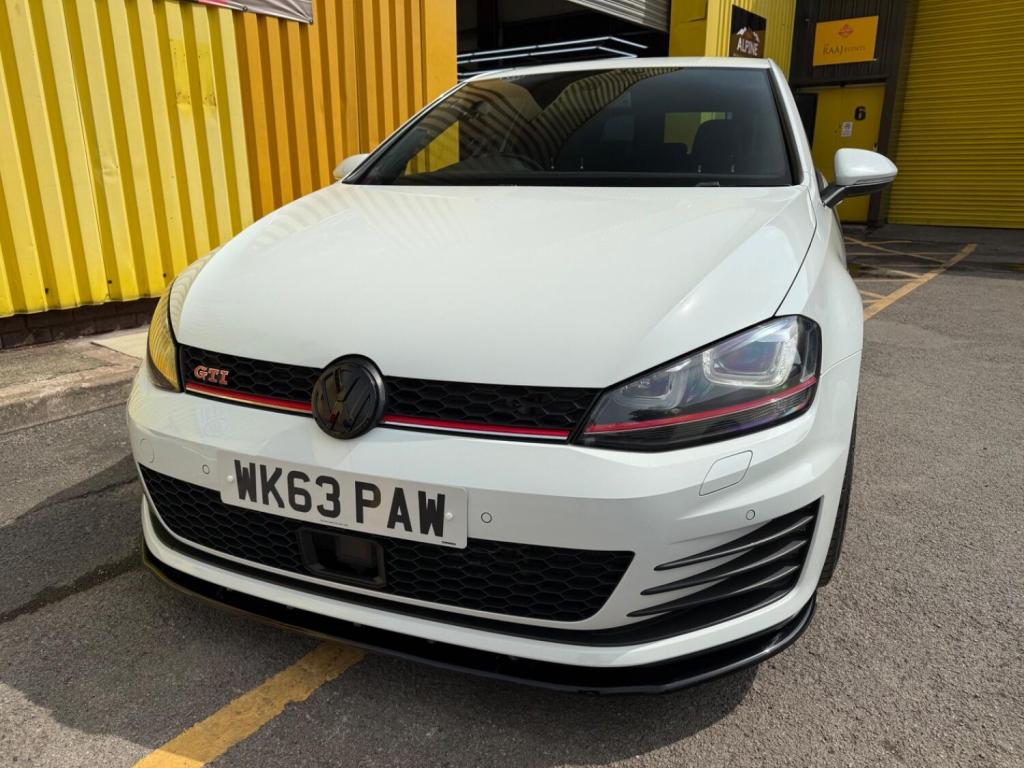 View VOLKSWAGEN GOLF 2.0 TSI BlueMotion Tech GTI Performance