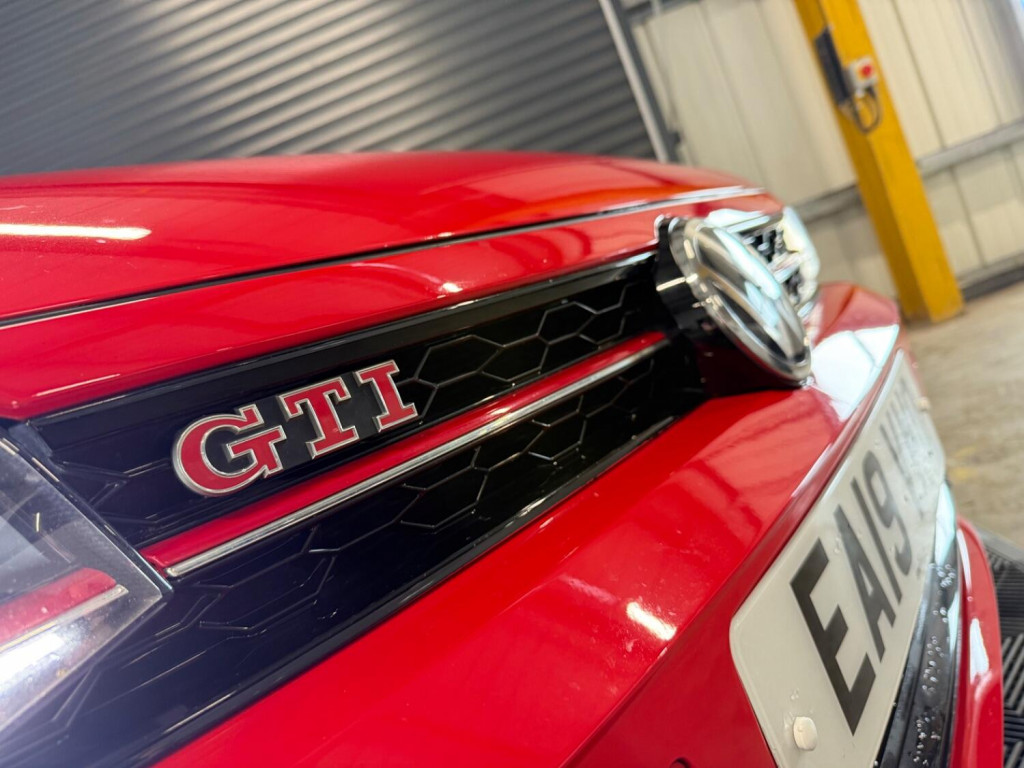 View VOLKSWAGEN POLO 2.0 TSI GTI+