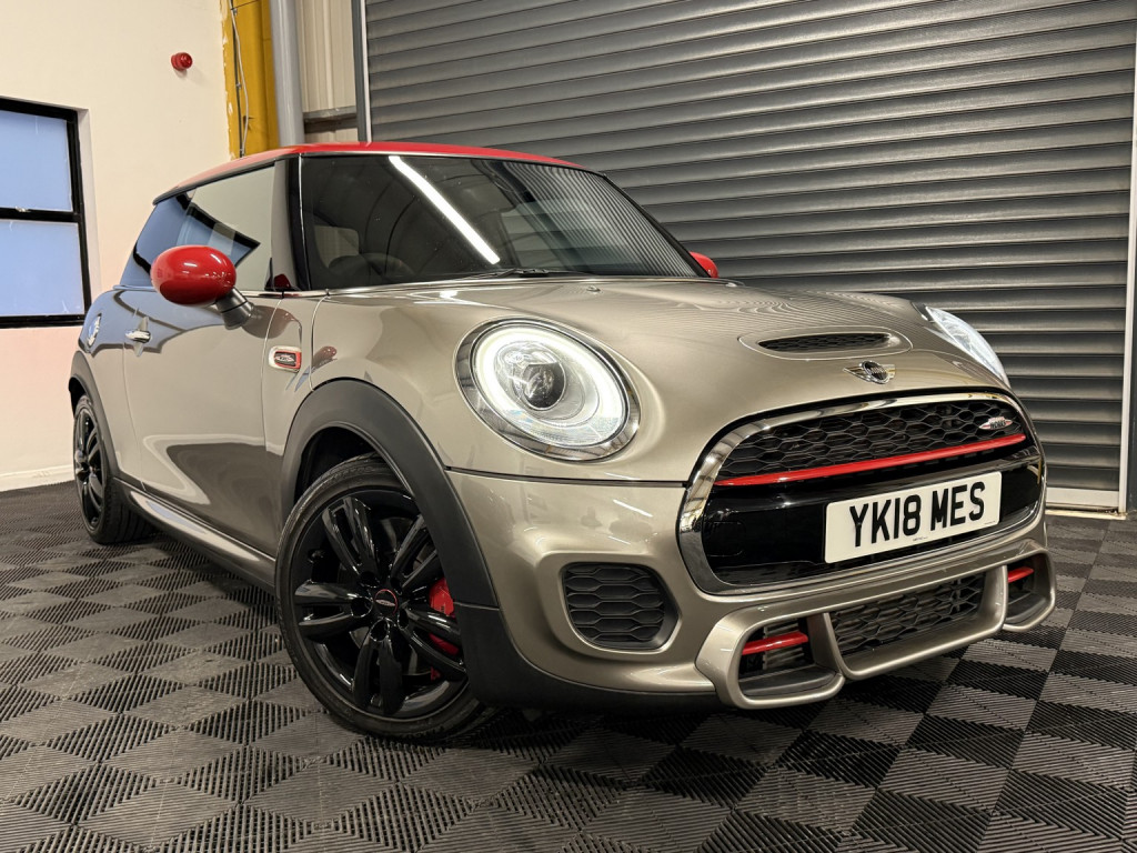 View MINI HATCH 2.0 John Cooper Works Hatch