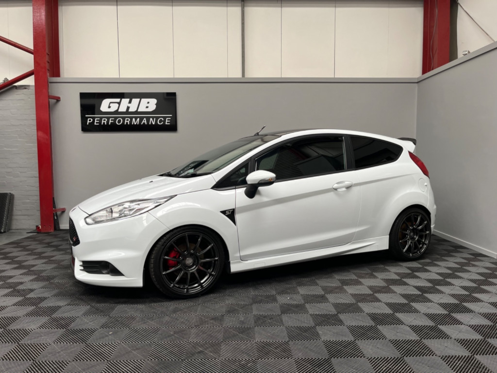 View FORD FIESTA ST-2