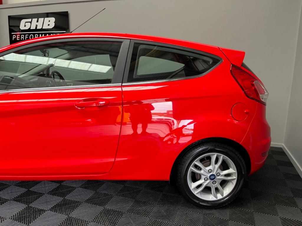 View FORD FIESTA ZETEC