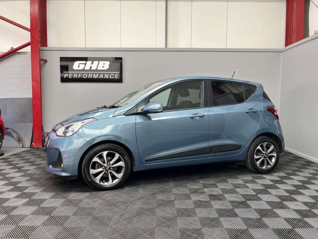 View HYUNDAI I10 PREMIUM SE