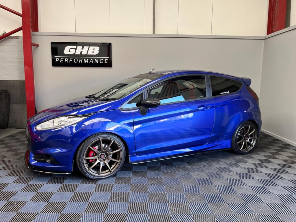 View FORD FIESTA ST-2
