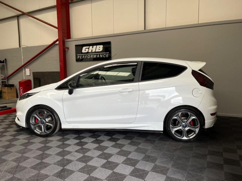 View FORD FIESTA 1.6 T EcoBoost ST-2