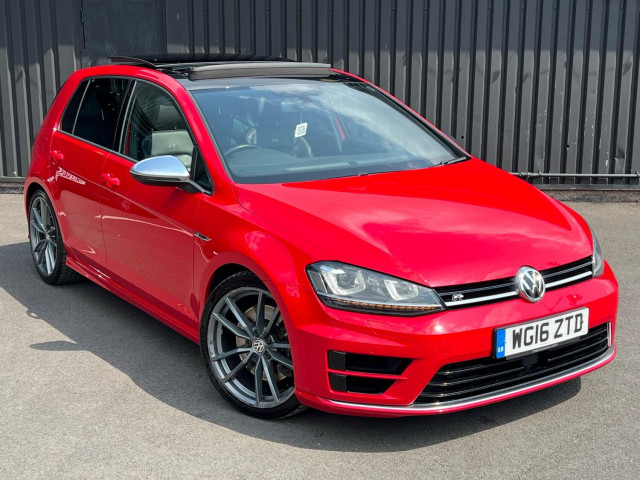 VOLKSWAGEN GOLF 2.0 TSI BlueMotion Tech R