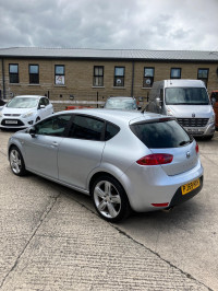 SEAT LEON
