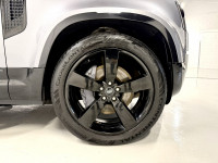 LAND ROVER DEFENDER 110