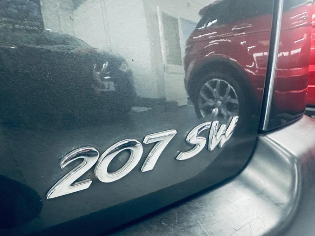 PEUGEOT 207