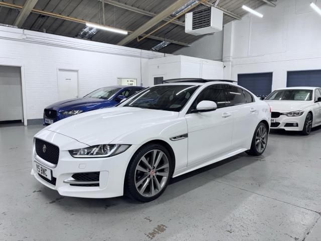 JAGUAR XE