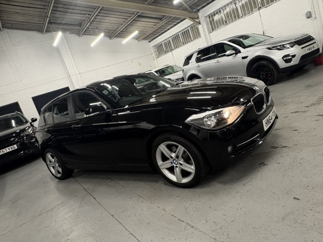 BMW 1 SERIES