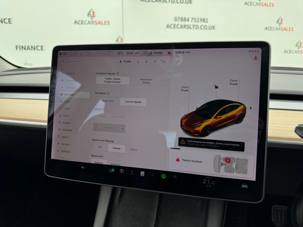TESLA MODEL 3