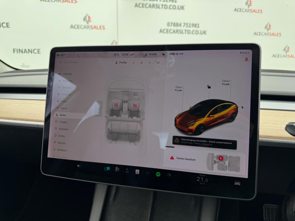 TESLA MODEL 3