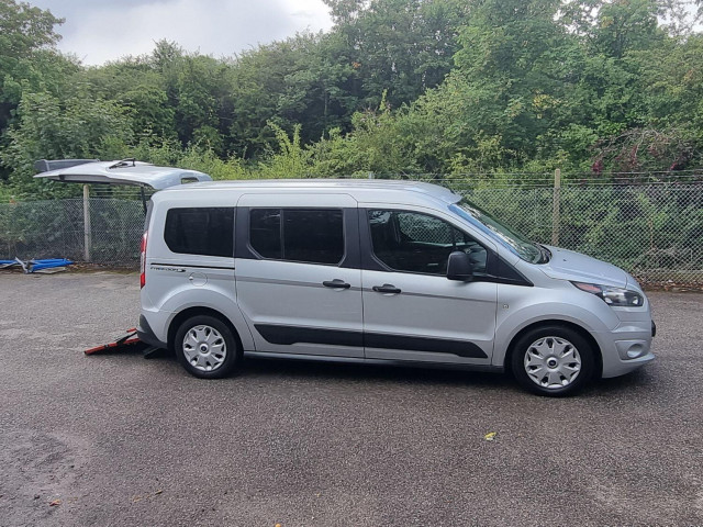 FORD GRAND TOURNEO CONNECT