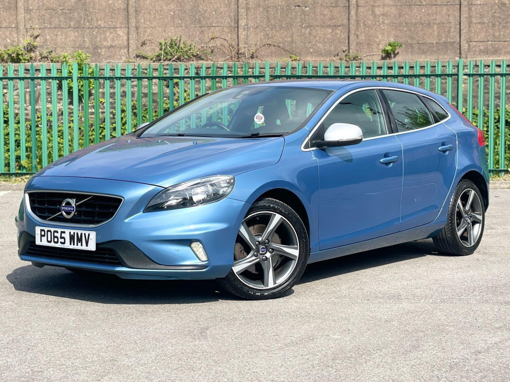 VOLVO V40