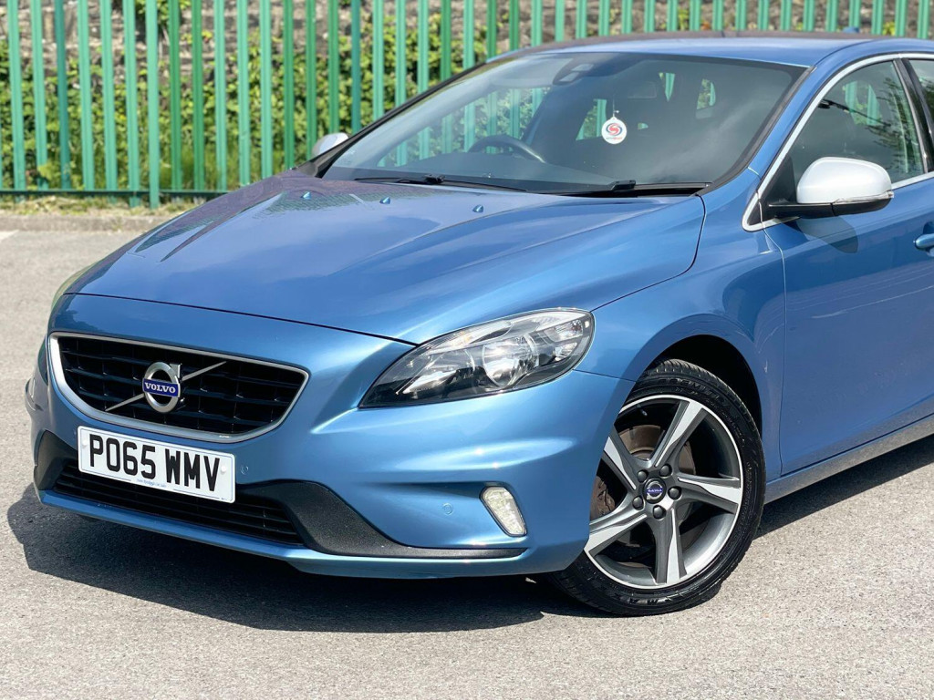 VOLVO V40