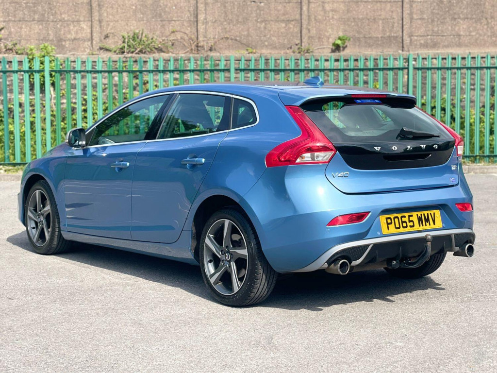 VOLVO V40