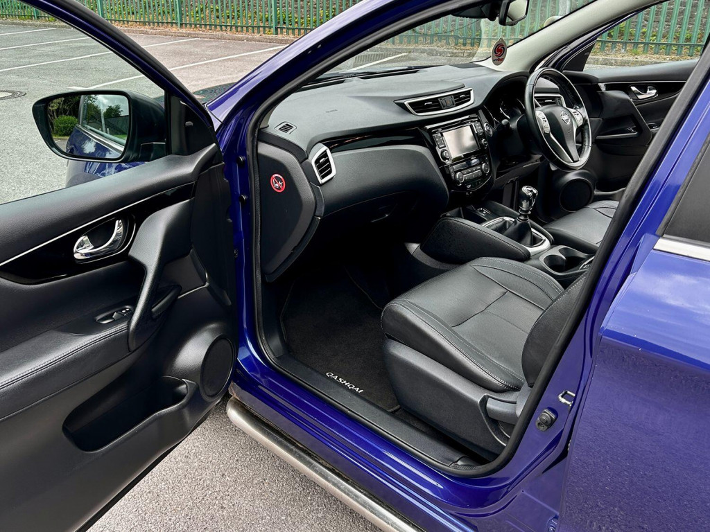 NISSAN QASHQAI