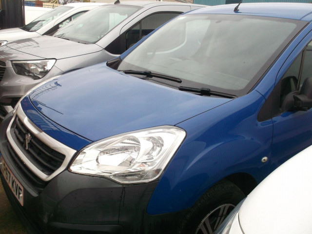 PEUGEOT PARTNER
