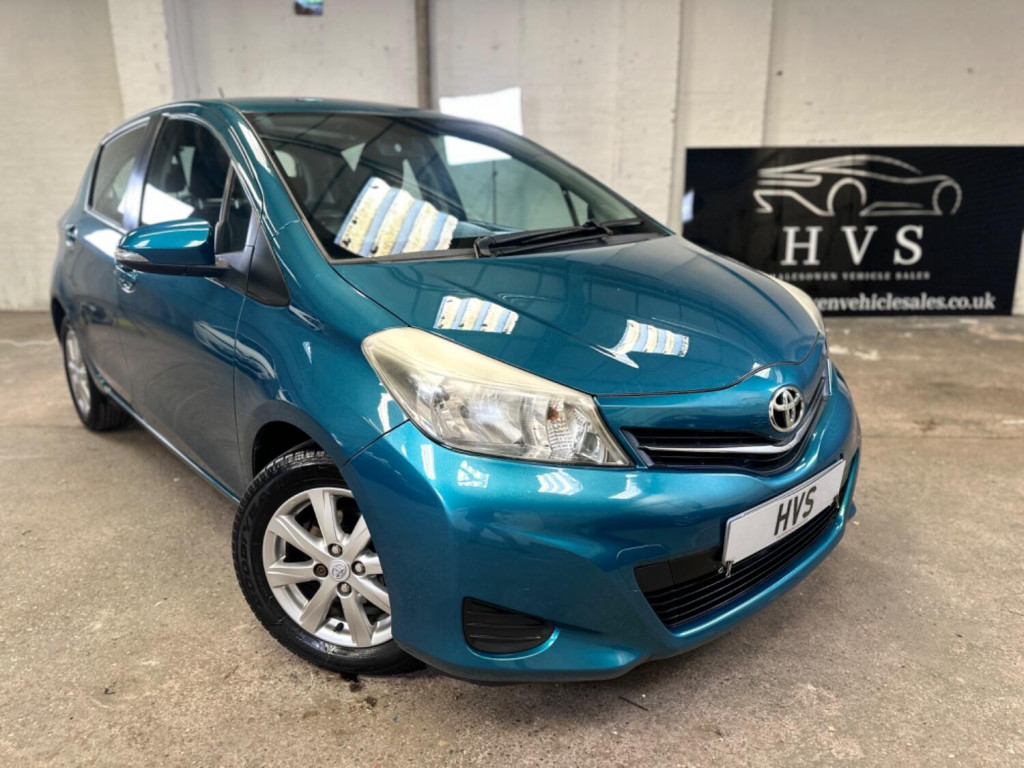 View TOYOTA YARIS 1.3 Dual VVT-i TR