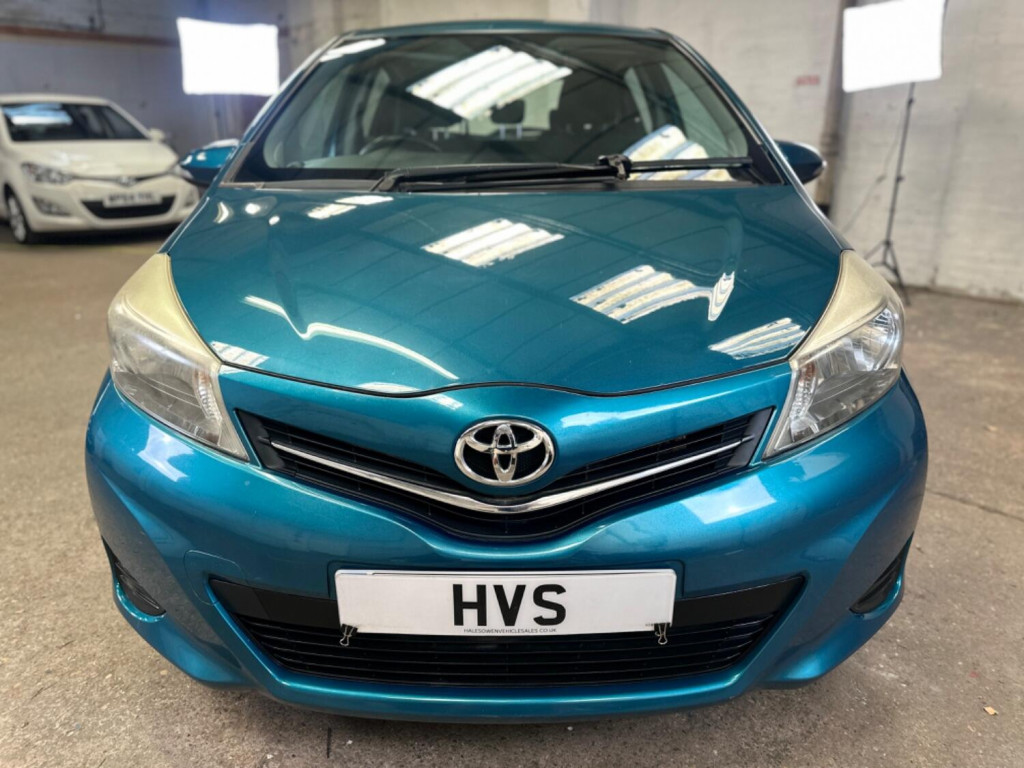 View TOYOTA YARIS 1.3 Dual VVT-i TR