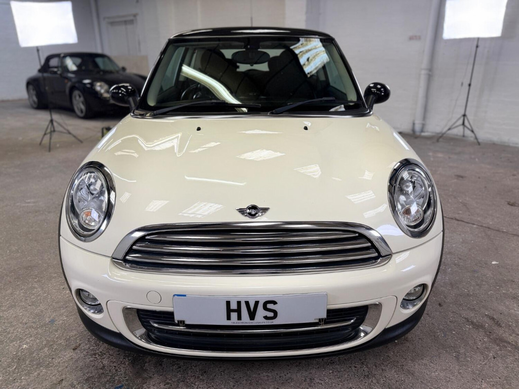 View MINI HATCH 1.6 Cooper Hatch