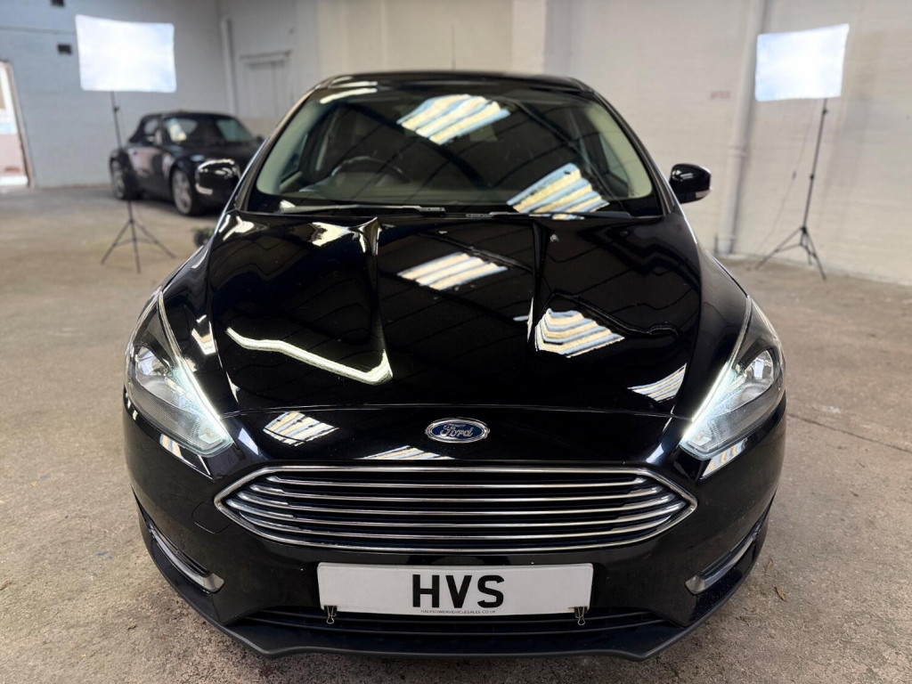 View FORD FOCUS 1.5 TDCi Titanium