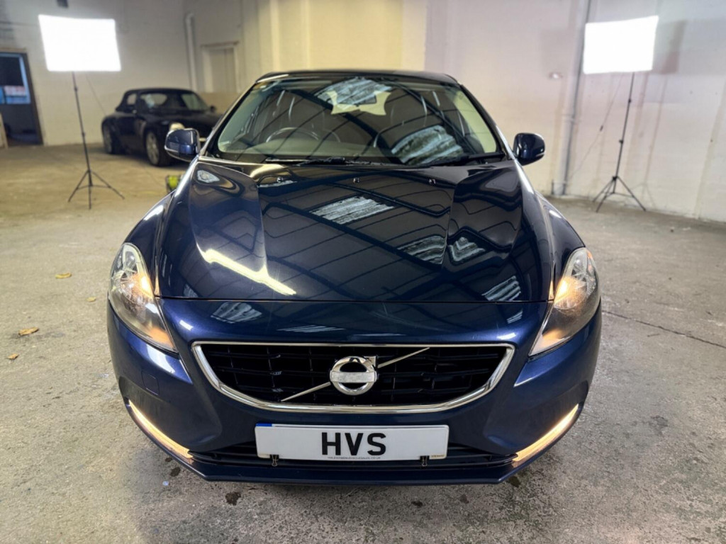 View VOLVO V40 1.6 T2 SE