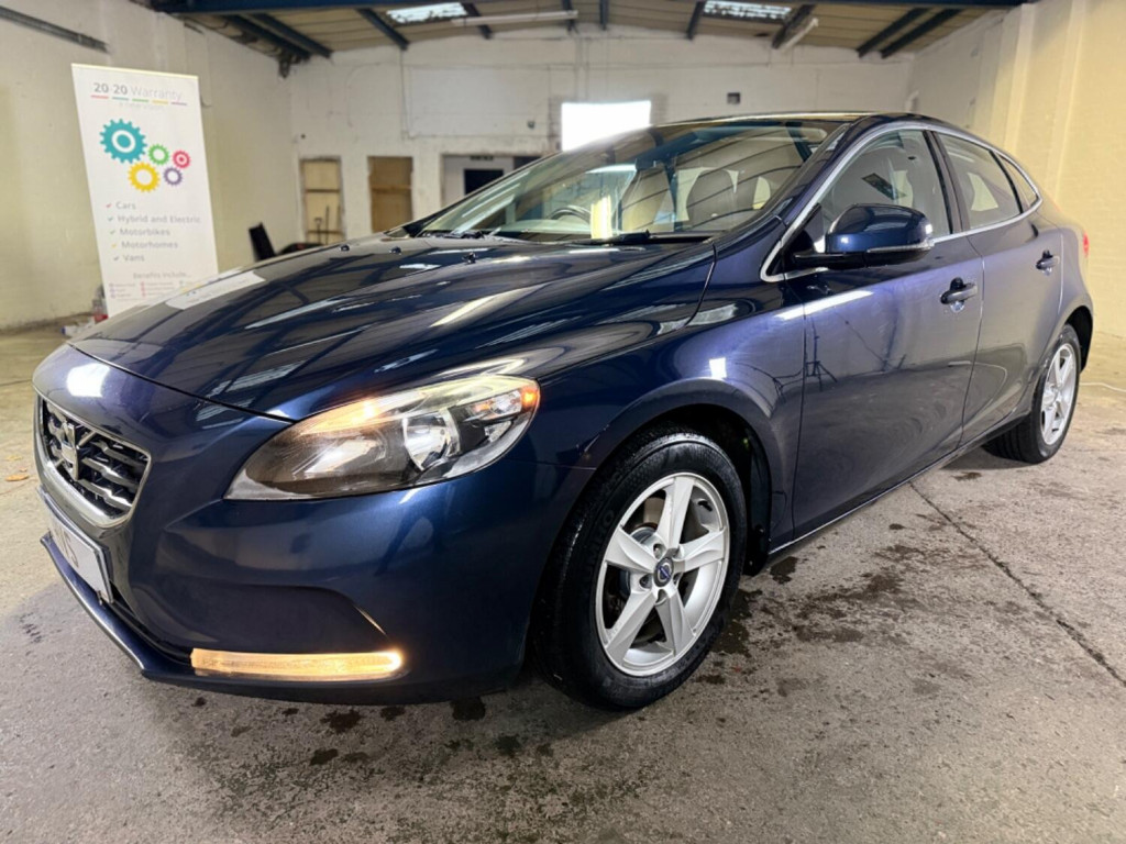 View VOLVO V40 1.6 T2 SE