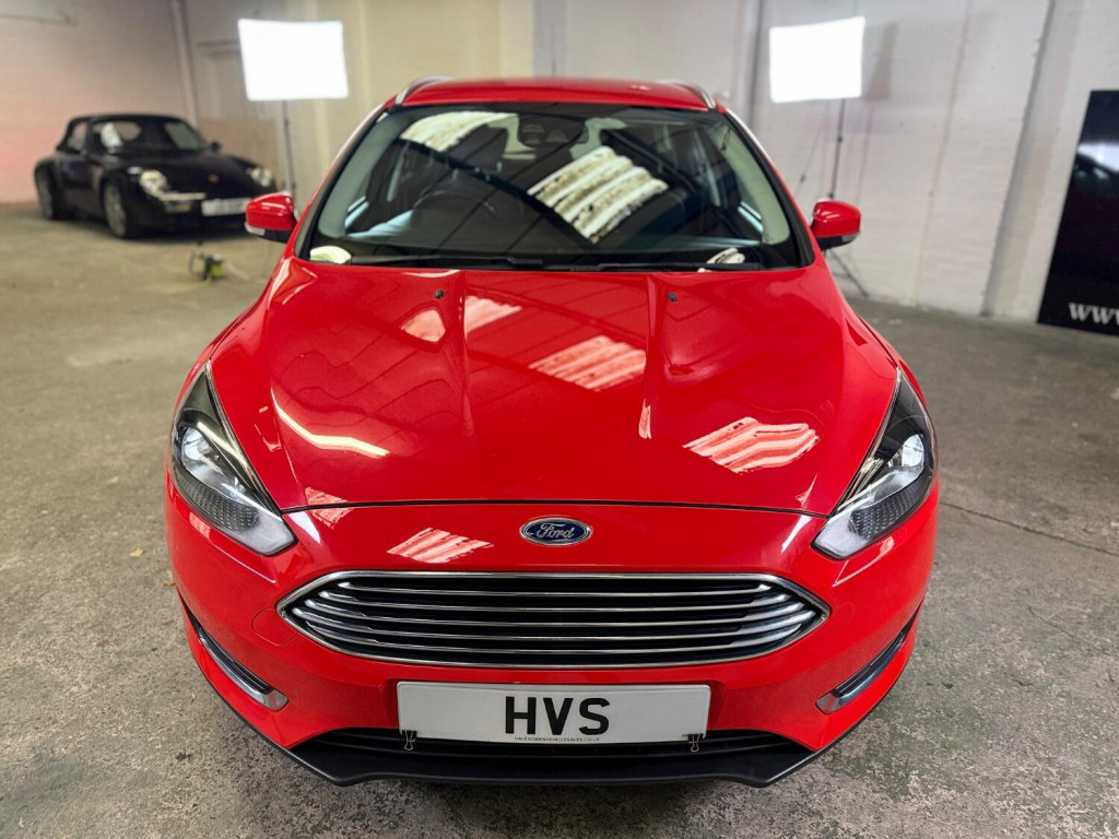 View FORD FOCUS 1.0 T EcoBoost Titanium