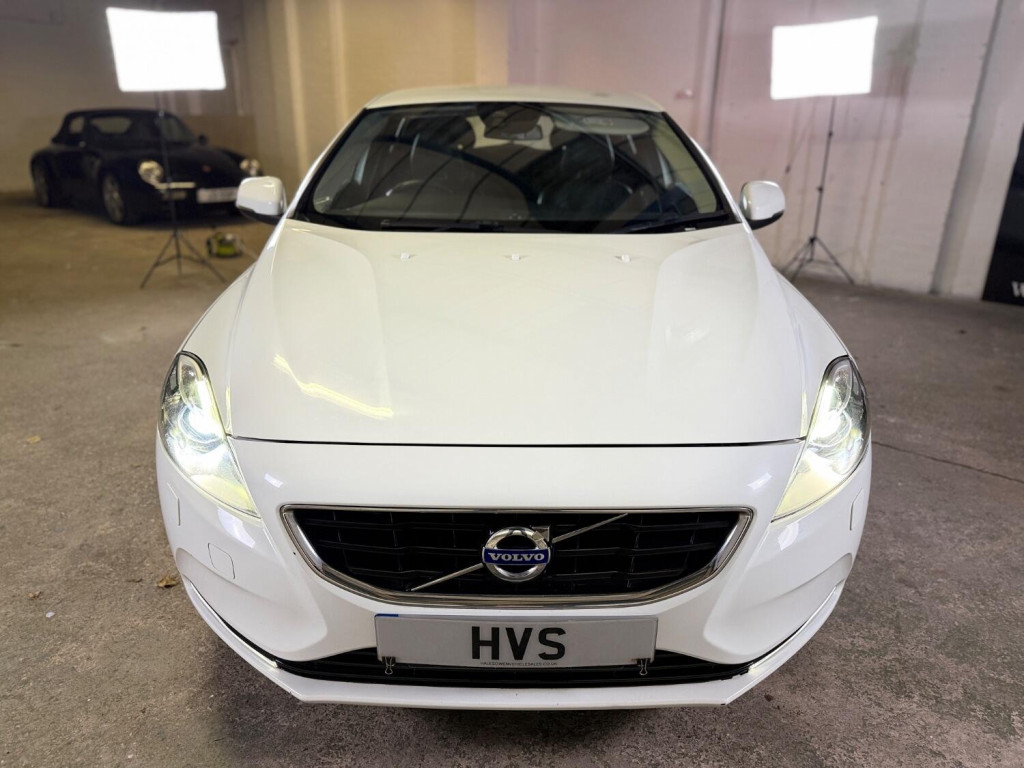 View VOLVO V40 2.0 Inscription D2