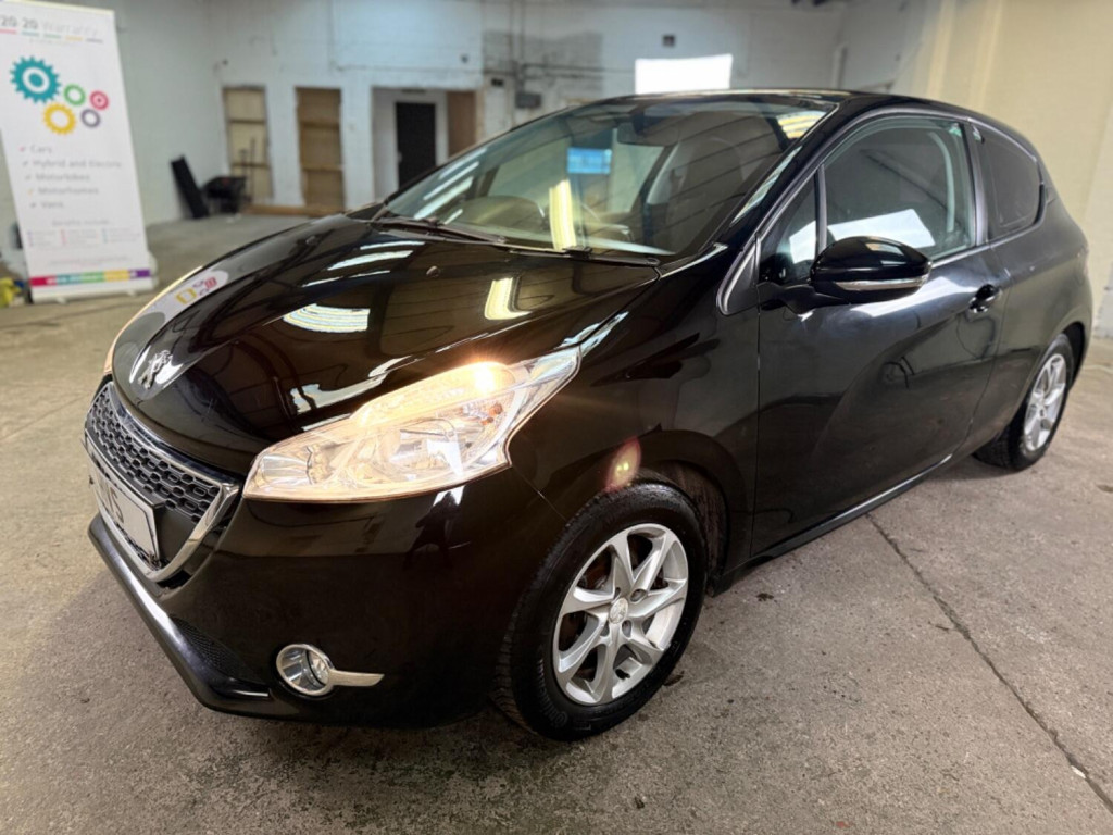 View PEUGEOT 208 1.2 VTi Active