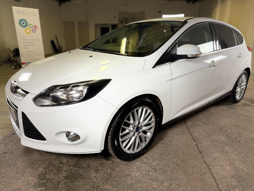 View FORD FOCUS 1.0 T EcoBoost Zetec