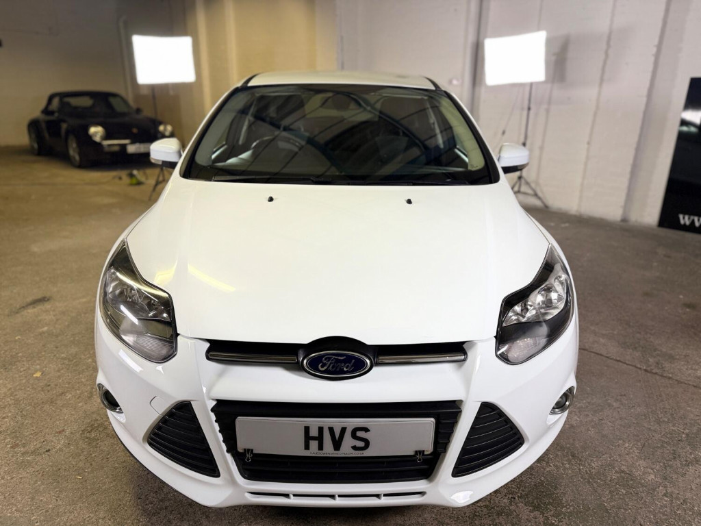 View FORD FOCUS 1.0 T EcoBoost Zetec