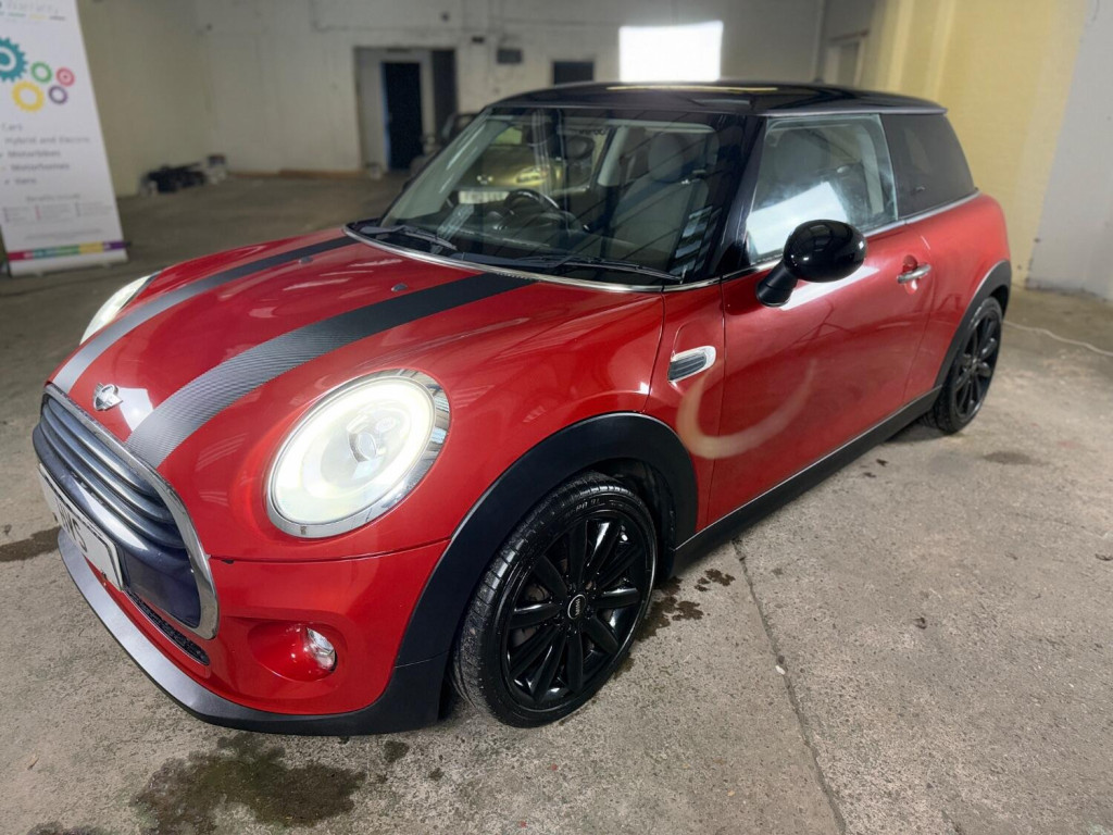 View MINI HATCH 1.5 Cooper D 3-Door Hatch