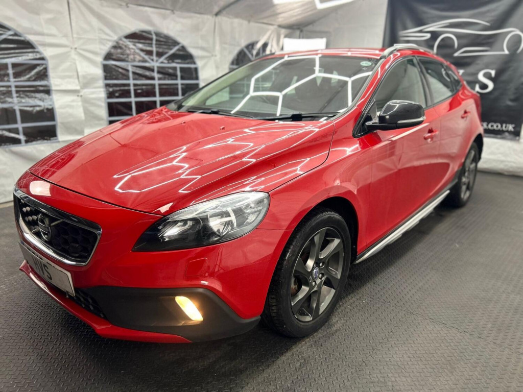 View VOLVO V40 CROSS COUNTRY 1.6 D2 SE