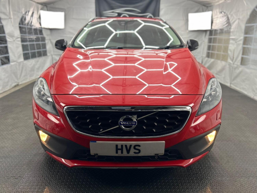 View VOLVO V40 CROSS COUNTRY 1.6 D2 SE