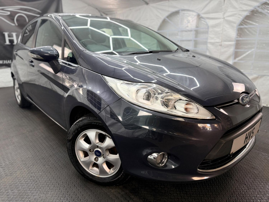 View FORD FIESTA 1.6 TDCi ECOnetic DPF Titanium