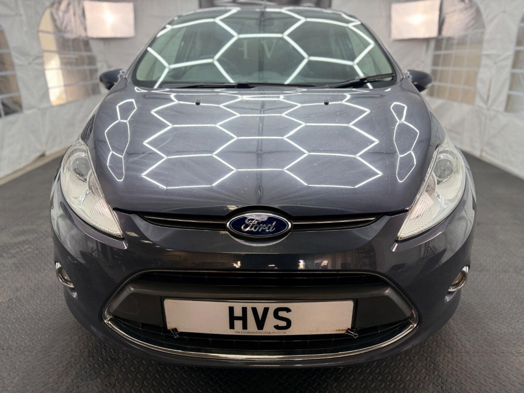 View FORD FIESTA 1.6 TDCi ECOnetic DPF Titanium