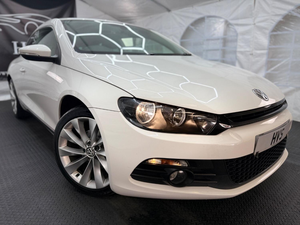View VOLKSWAGEN SCIROCCO 2.0 TDI BlueMotion Tech GT