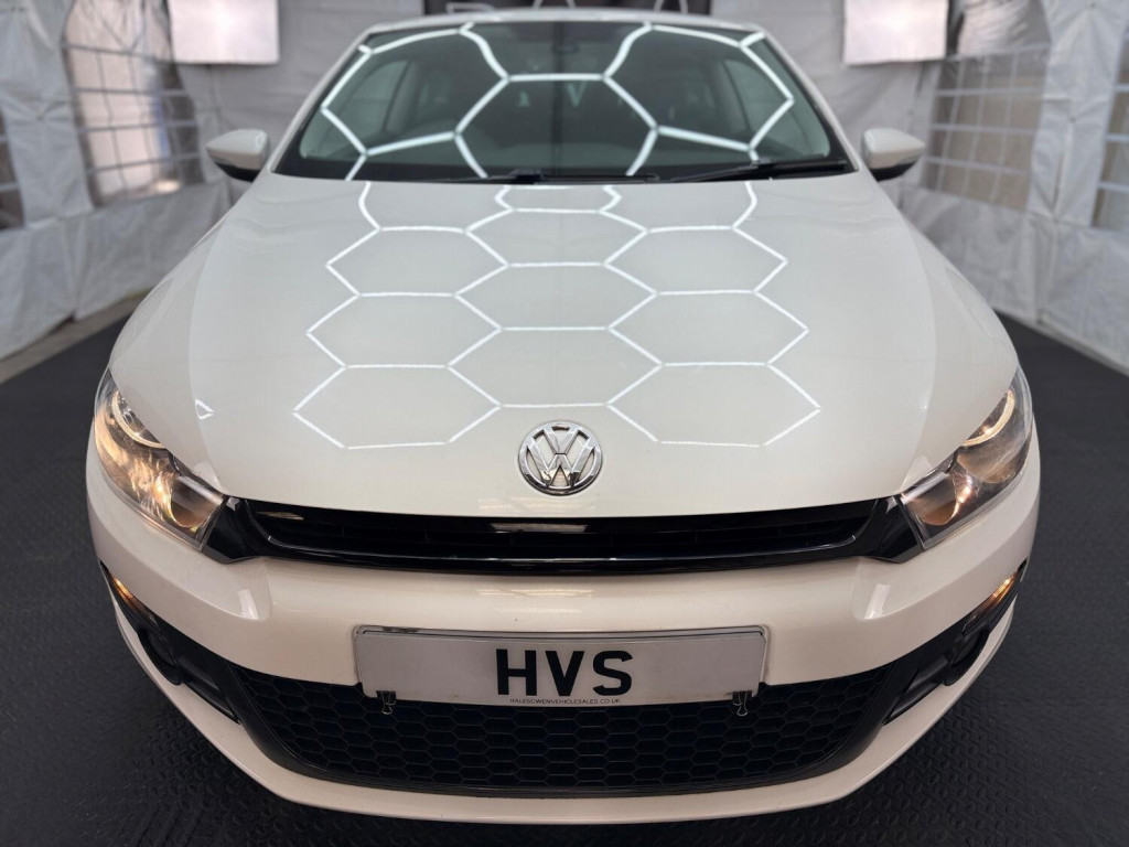 View VOLKSWAGEN SCIROCCO 2.0 TDI BlueMotion Tech GT