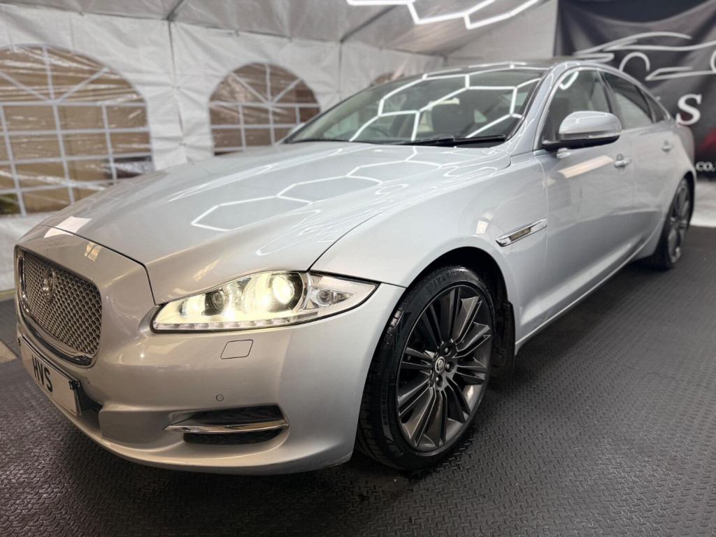 View JAGUAR XJ 3.0 d V6 Premium Luxury