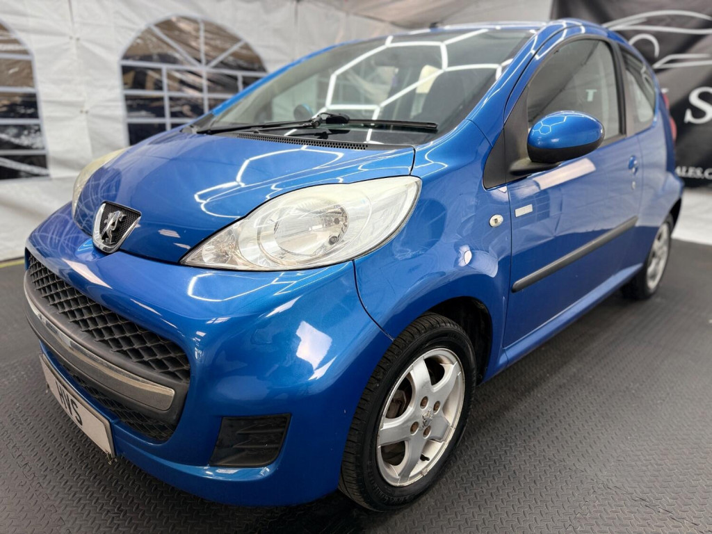 View PEUGEOT 107 1.0 12V Millesim