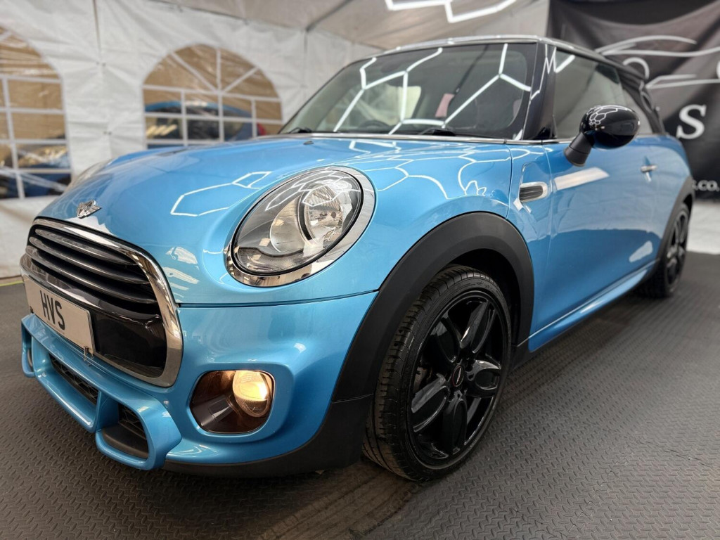View MINI HATCH 1.5 Cooper 3-Door Hatch