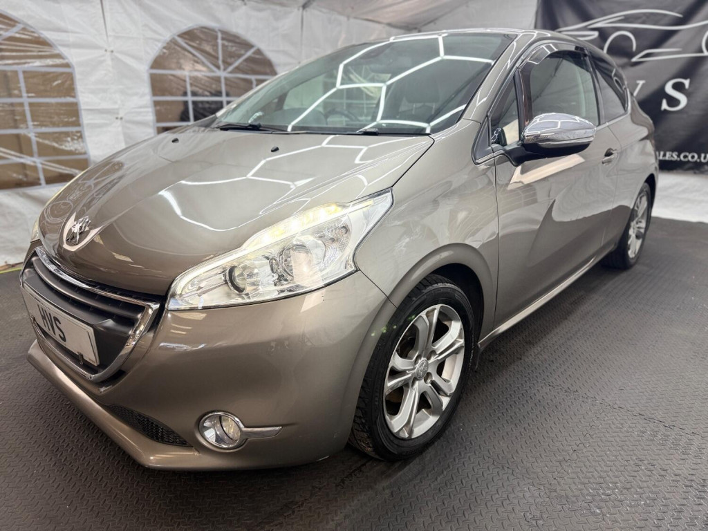 View PEUGEOT 208 1.2 VTi Allure