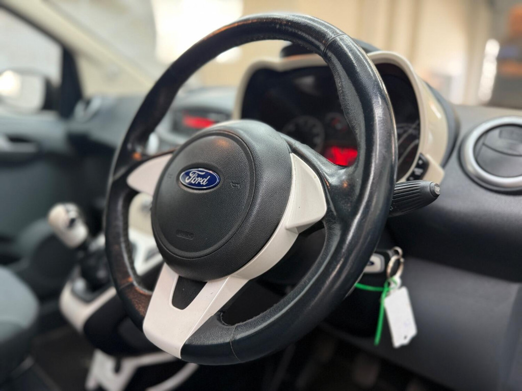 View FORD KA 1.2 Titanium