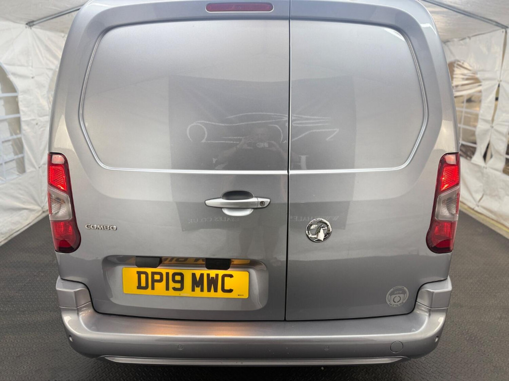 View VAUXHALL COMBO 1.6 Turbo D 2300 Limited Edition Nav