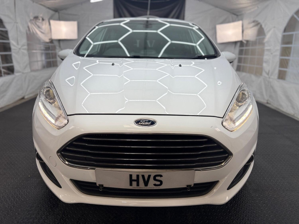 View FORD FIESTA 1.6 TDCi Titanium X