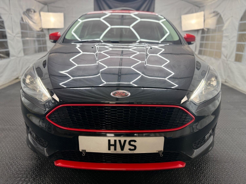 View FORD FOCUS 1.5 T EcoBoost Zetec S Black Edition