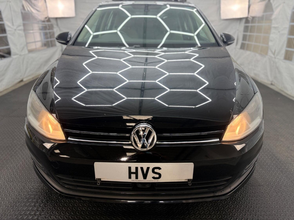 View VOLKSWAGEN GOLF 1.6 TDI BlueMotion Tech SE